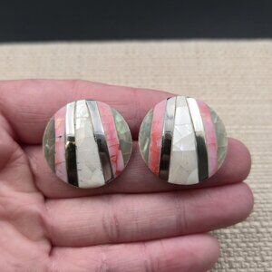Silver Plated White And Pink Shell Inlay Round Earrings A7097